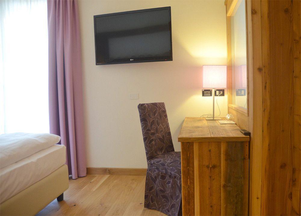 Alpholiday Dolomiti Wellness & Family Hotel ديمارو المظهر الخارجي الصورة
