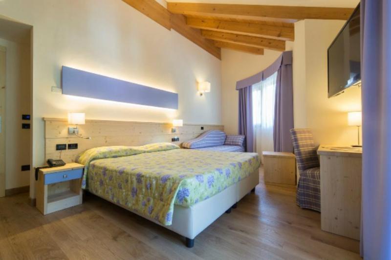 Alpholiday Dolomiti Wellness & Family Hotel ديمارو المظهر الخارجي الصورة