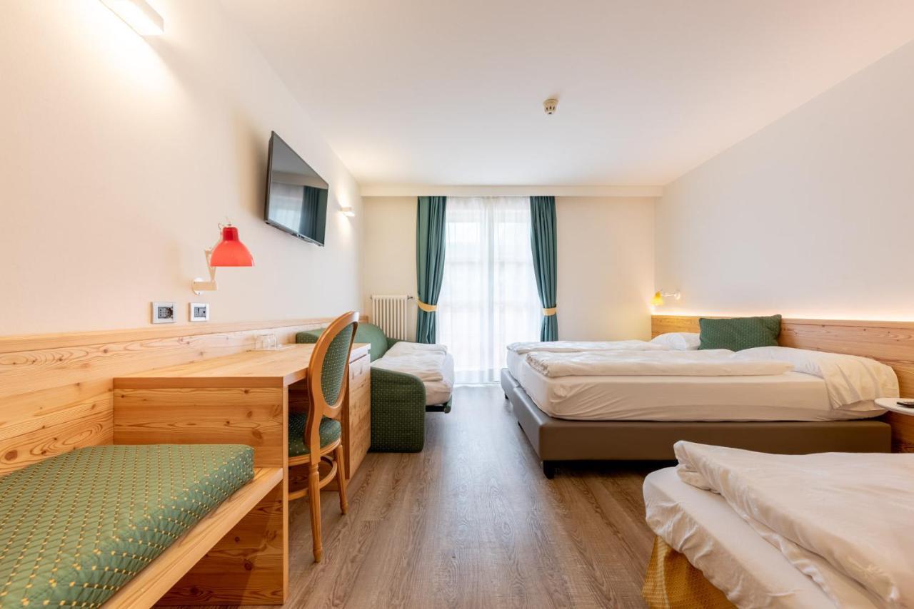 Alpholiday Dolomiti Wellness & Family Hotel ديمارو المظهر الخارجي الصورة
